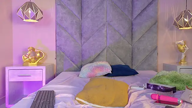 SERENA_JONESS webcam