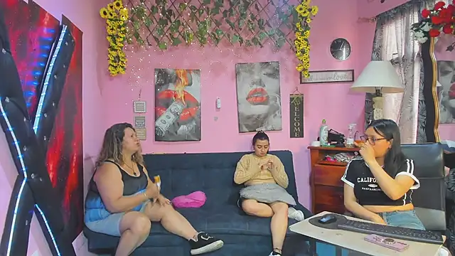 lesbiancuple live sex cam