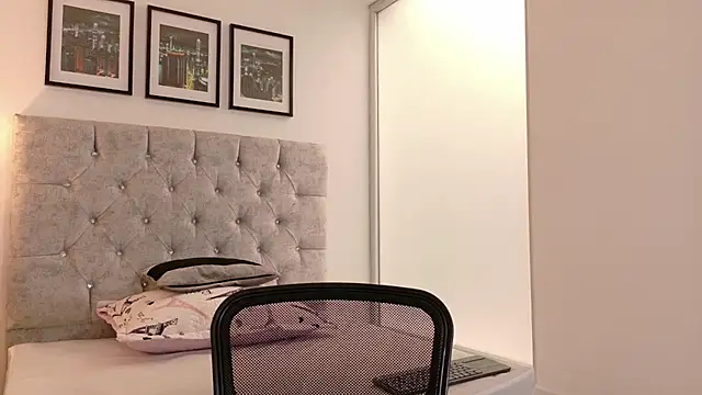 amberlaurentt - AmberLaurentt's free webcam - UK Sex Cams