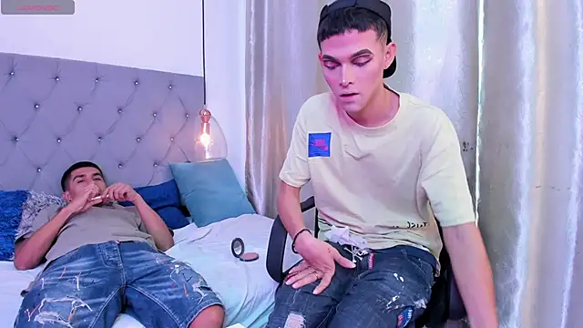 your_d0ll1 - Your_d0ll1's free webcam - UK Sex Cams