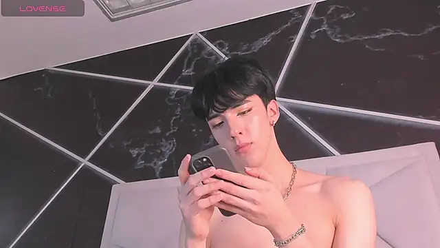 aerumchae (M twink) - naked baby