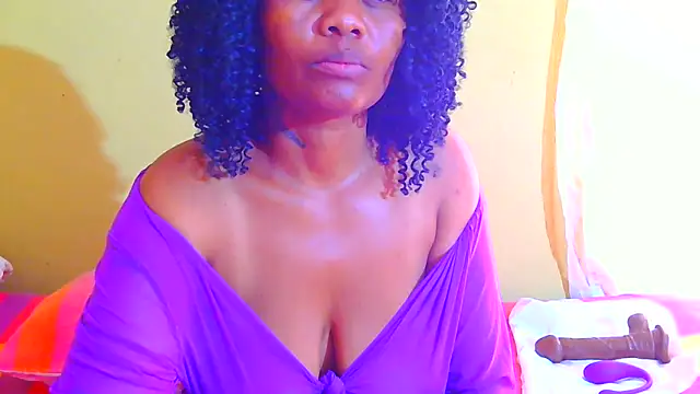 Augustine-Blooomxx webcam