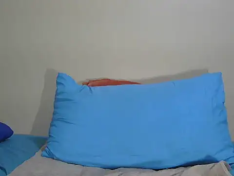 LICKABLETASH98 webcam