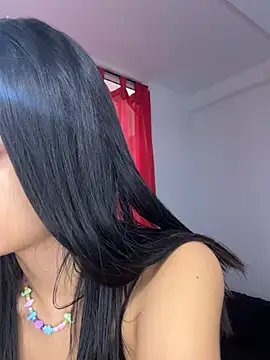 Webcam Model (leilani_X) is live