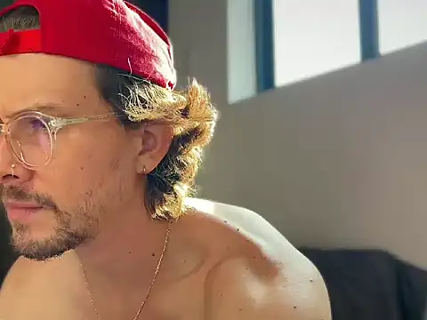 mcklister_kinky_feets webcam