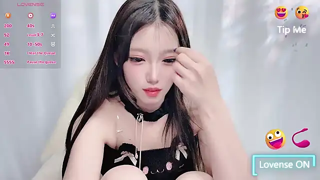 美女luckyuyu66在线直播