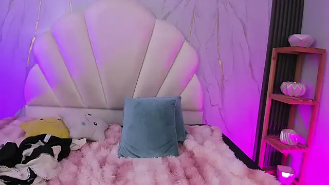 AliiceWonderland_ webcam