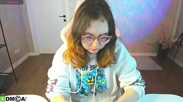 aleks-caster - Aleks-caster's free webcam - UK Sex Cams