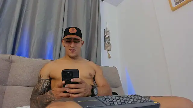 mr_adrian (M young) - Masturbate for 5 min 🍆👅