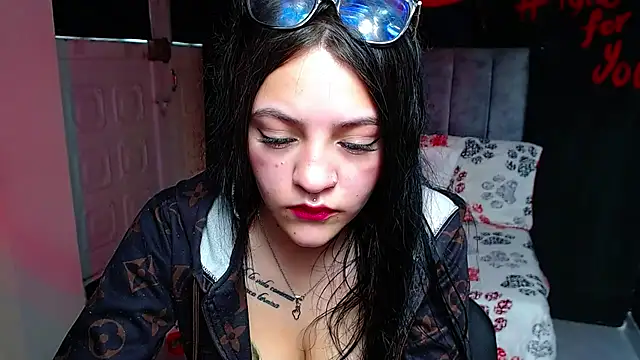 Violettasquirt webcam