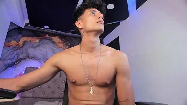 MaxiimoRomano_ webcam