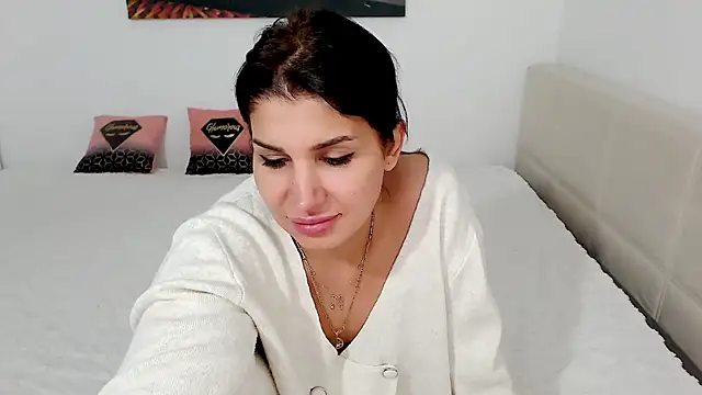 NickyHotXO webcam