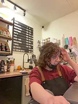 cinnabon_ Live Webcam on Stripchat