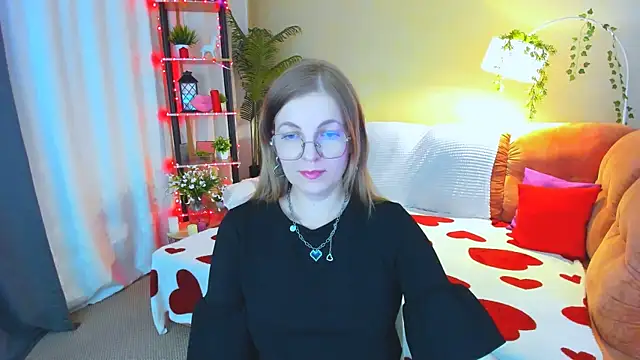 youruniverser - YourUniverser's free webcam - UK Sex Cams