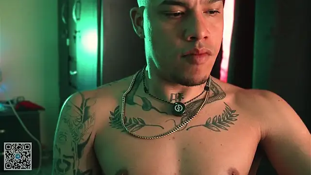 AlphaMasterXxx webcam