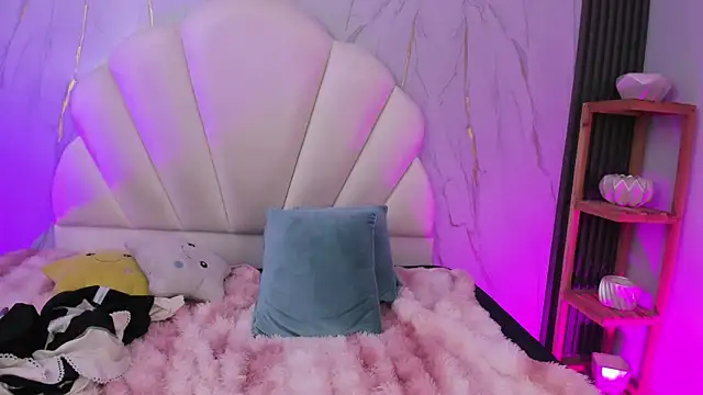 AliiceWonderland_ webcam