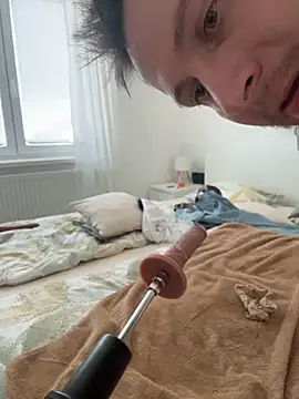 lubasoriginmen (Ask my age) - Neser se s tim a ojed se dildem