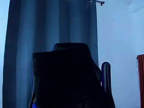 Max_hotlatin2 webcam