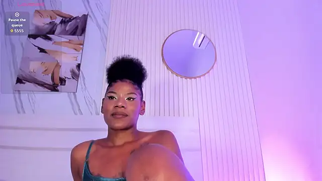 Afro_Luna webcam