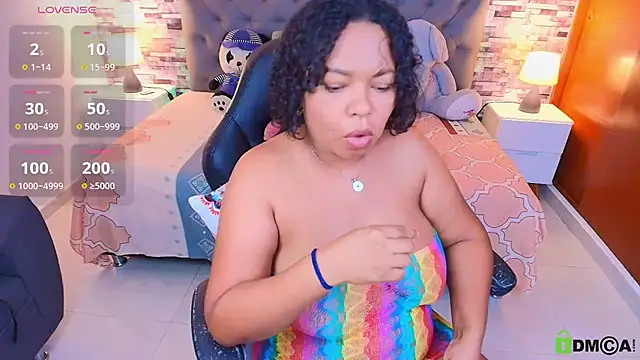 Italyy__boobs webcam