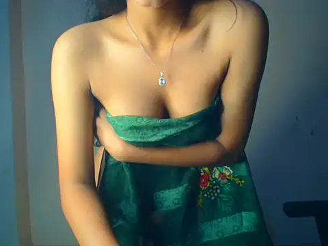 Chandani-Love webcam
