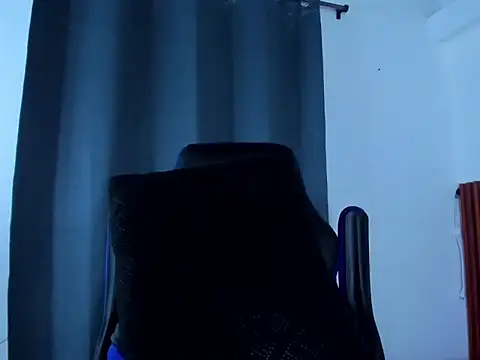 Max_hotlatin2 webcam