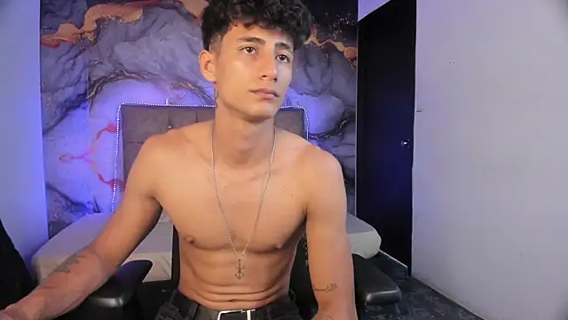 MaxiimoRomano_ webcam