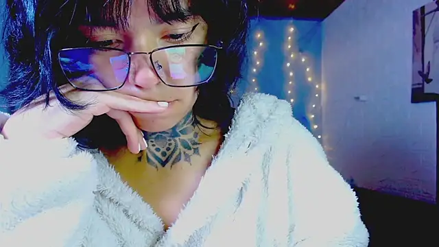 LannieGonzales webcam