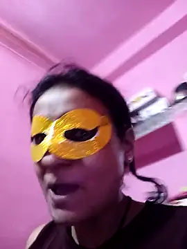 Webcam Model (Gullapi)  is live.Free join now!