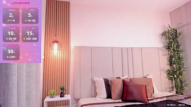 Victoria_Rosee webcam