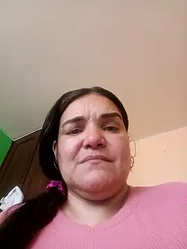 Webcam Model (Zuleyka_69) is live