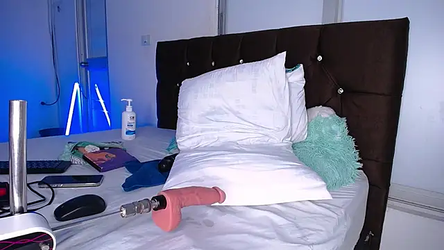 Sweet_hot_mia webcam