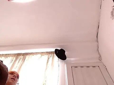 saara_johnson496 - Saara_johnson496's free webcam - UK Sex Cams