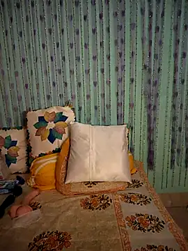 Webcam Model (Ishu_Lovee)  is live.Free join now!