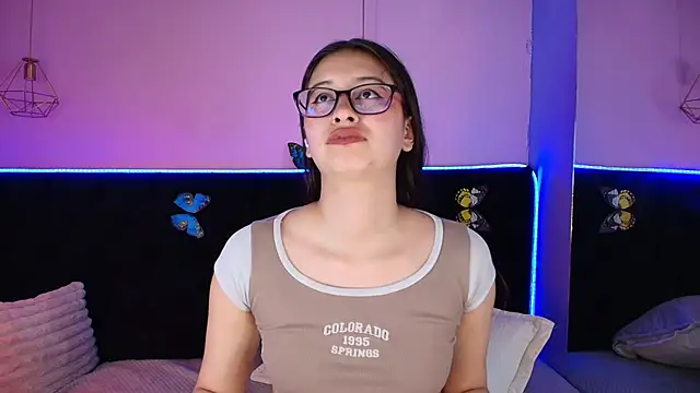 Anastasia_Whitee webcam