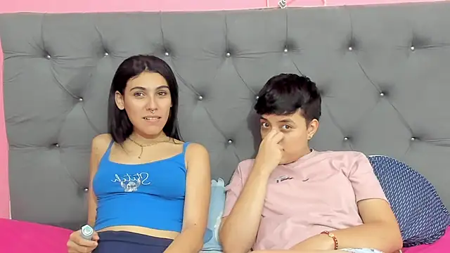 ariloe_quintero - Ariloe_quintero's free webcam - UK Sex Cams