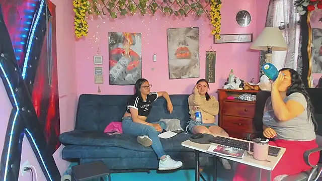 lesbiancuple live sex cam