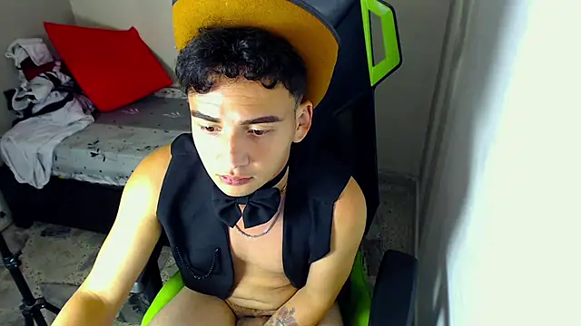 mathias_twinkk - Mathias_twinkk's free webcam - UK Sex Cams