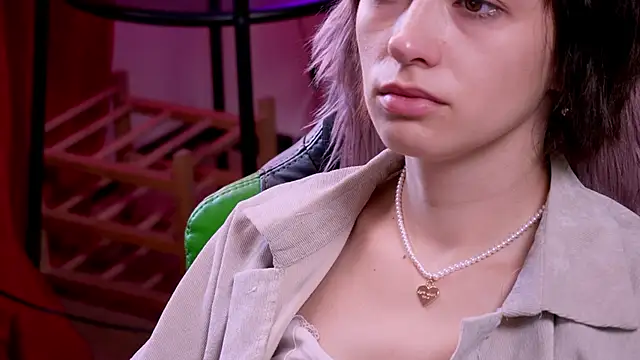 YourDarlingVivian webcam