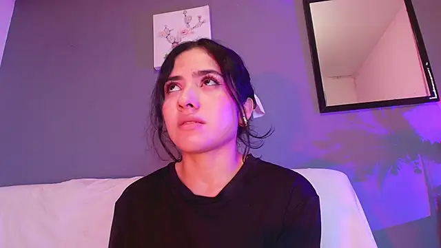 adara_johnson__ webcam