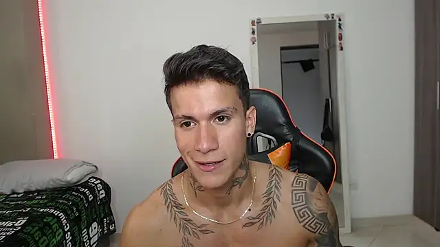 pettergrey1 - Pettergrey1's free webcam - UK Sex Cams