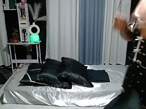 kyliesmith - KylieSmith's free webcam - UK Sex Cams