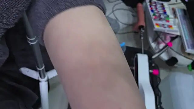 koreanboy2341's live cam