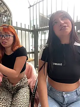 StrawberryPink_ webcam