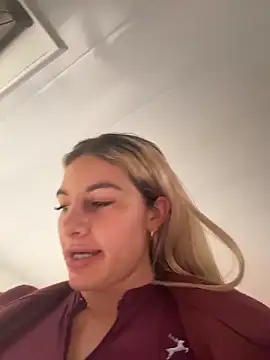 AtheneaRossi - Live Cam