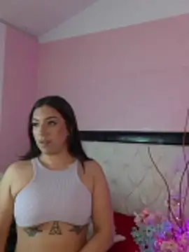 Emily_Roussee webcam