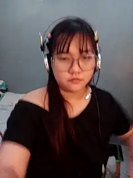 _WetKittyPussy_sw816 webcam