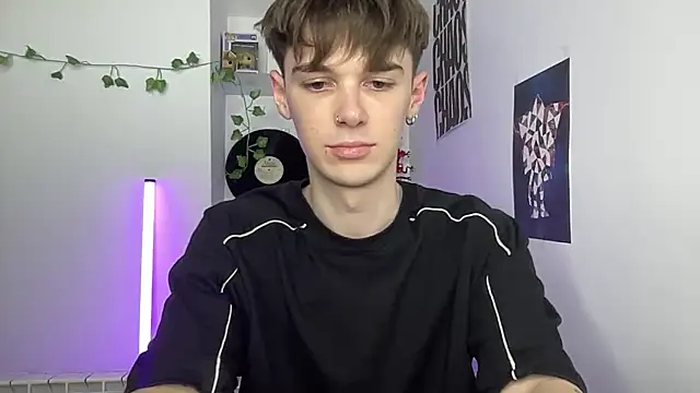 YourMilkyGuy live sex cam