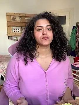 Webcam Model (Curvydesifromgermany)  is live.Free join now!