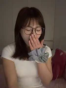 Nana-3 Live Webcam on Stripchat